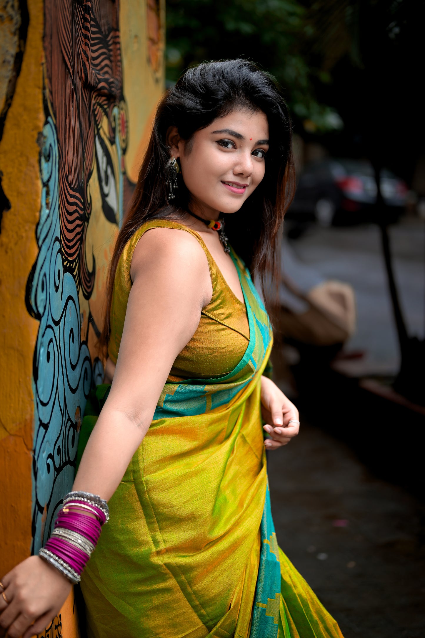 Suhani | Metallic Green Handloom Tissue Saree