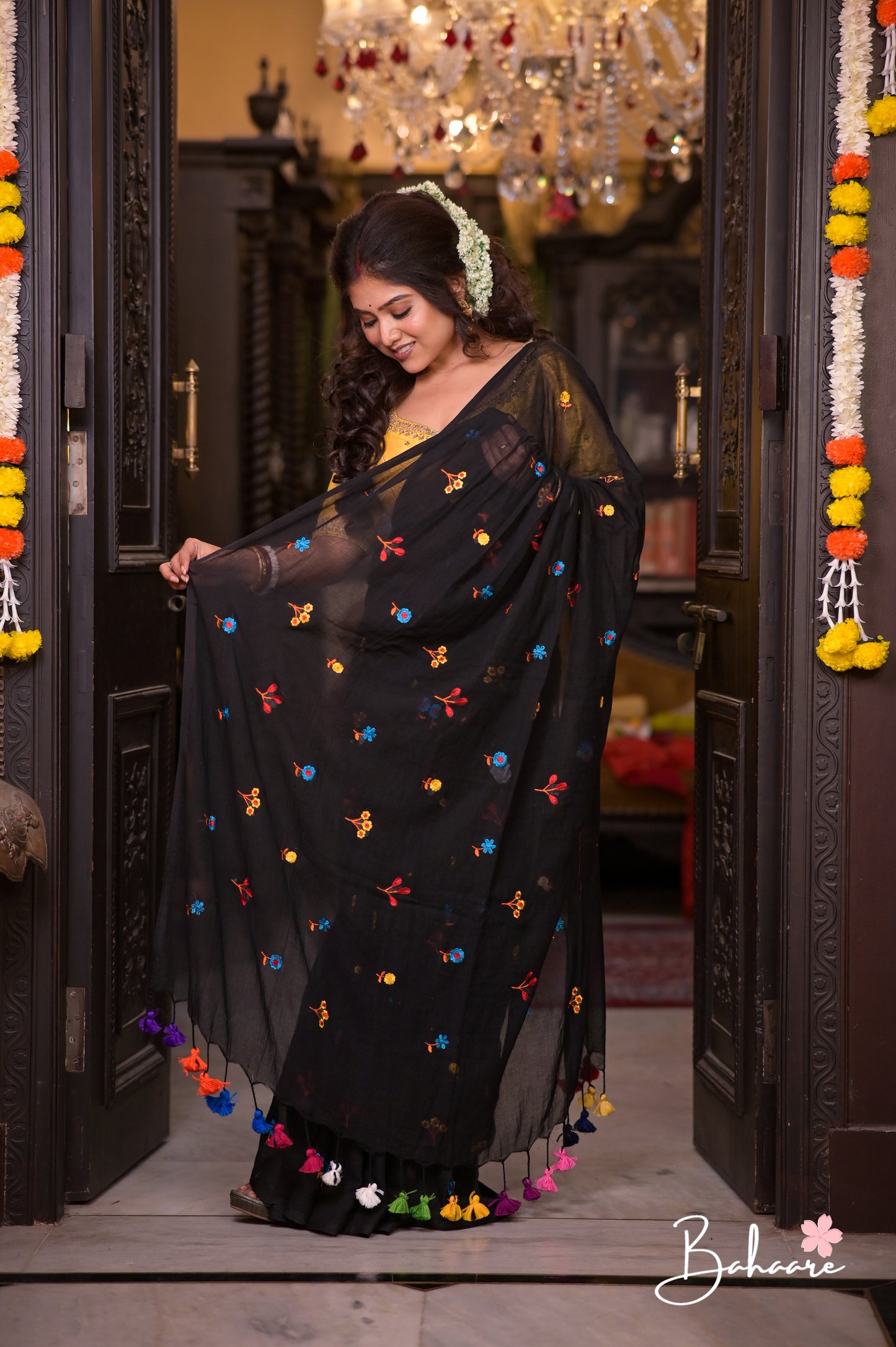 Mohini | Cool Black Celebrity Mul Mul Cotton Saree with Flower Motif