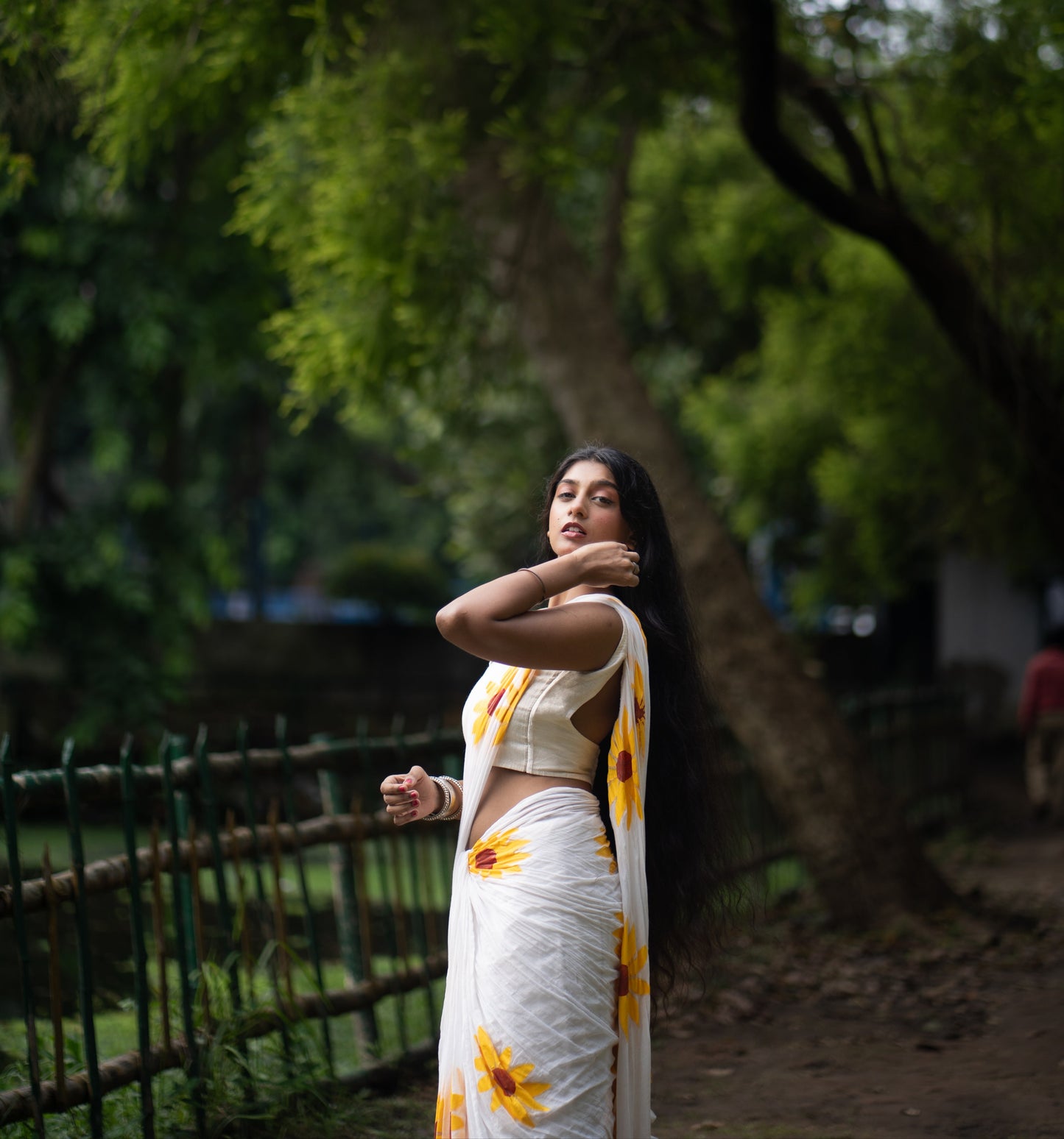 Exotic Sunflower | White Mul Mul Cotton Saree