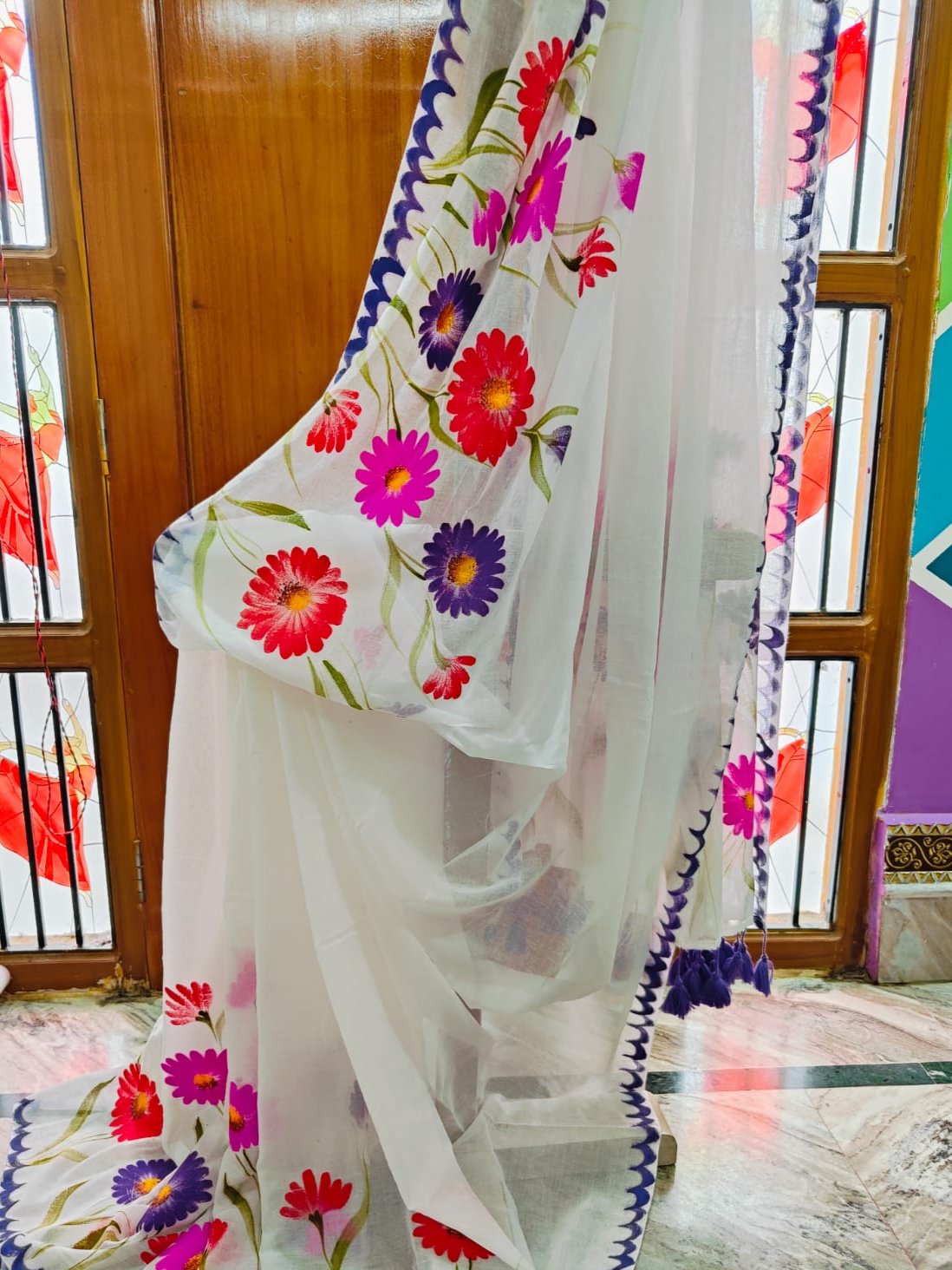 Exotic Cosmos | White Mul Mul Cotton Saree