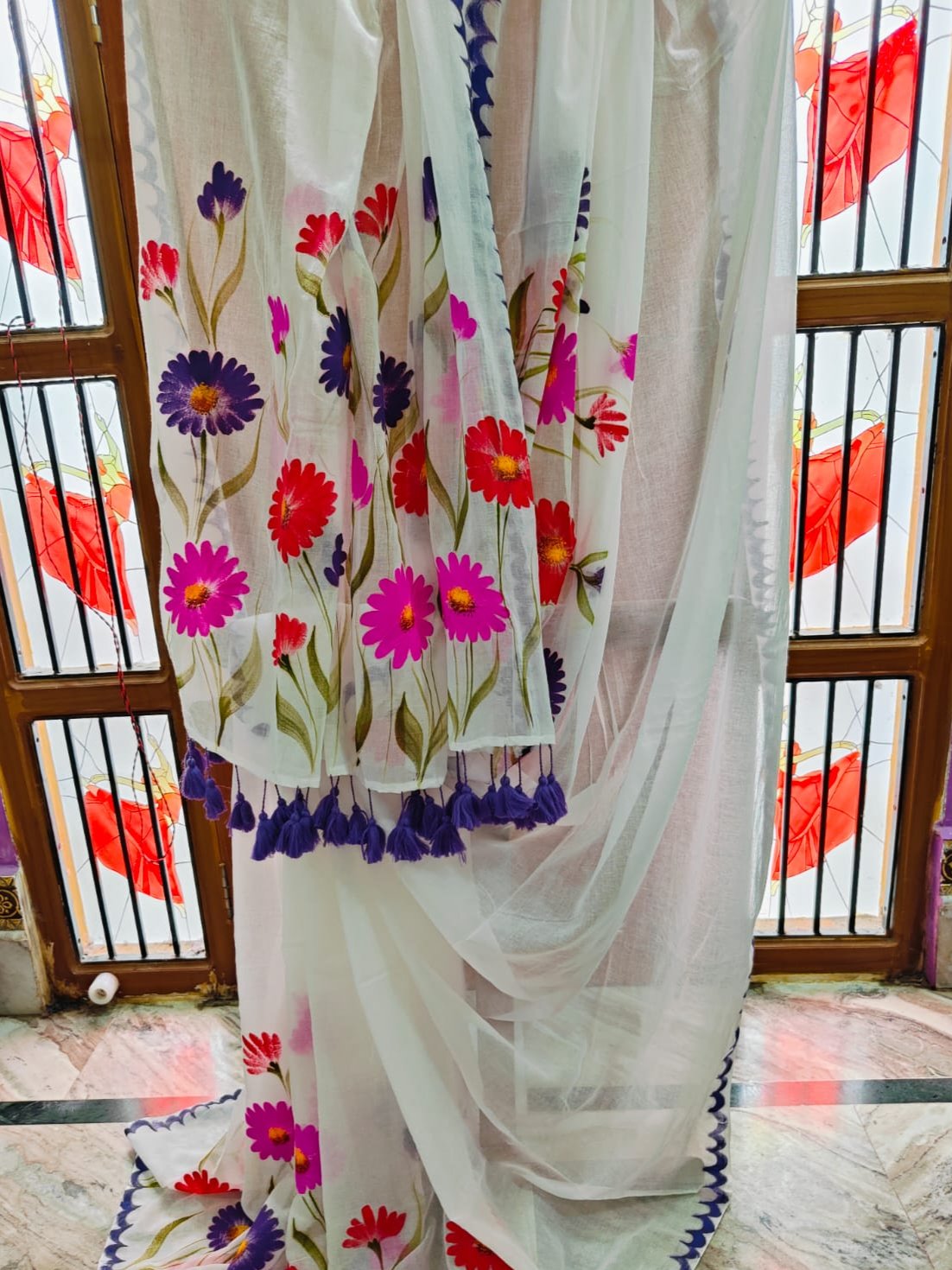Exotic Cosmos | White Mul Mul Cotton Saree