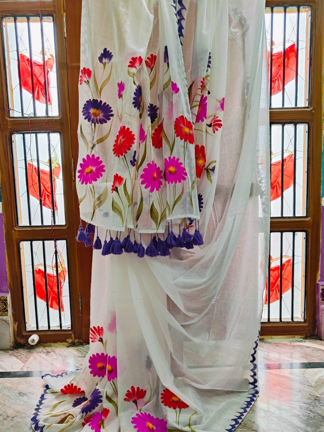 Exotic Cosmos | White Mul Mul Cotton Saree