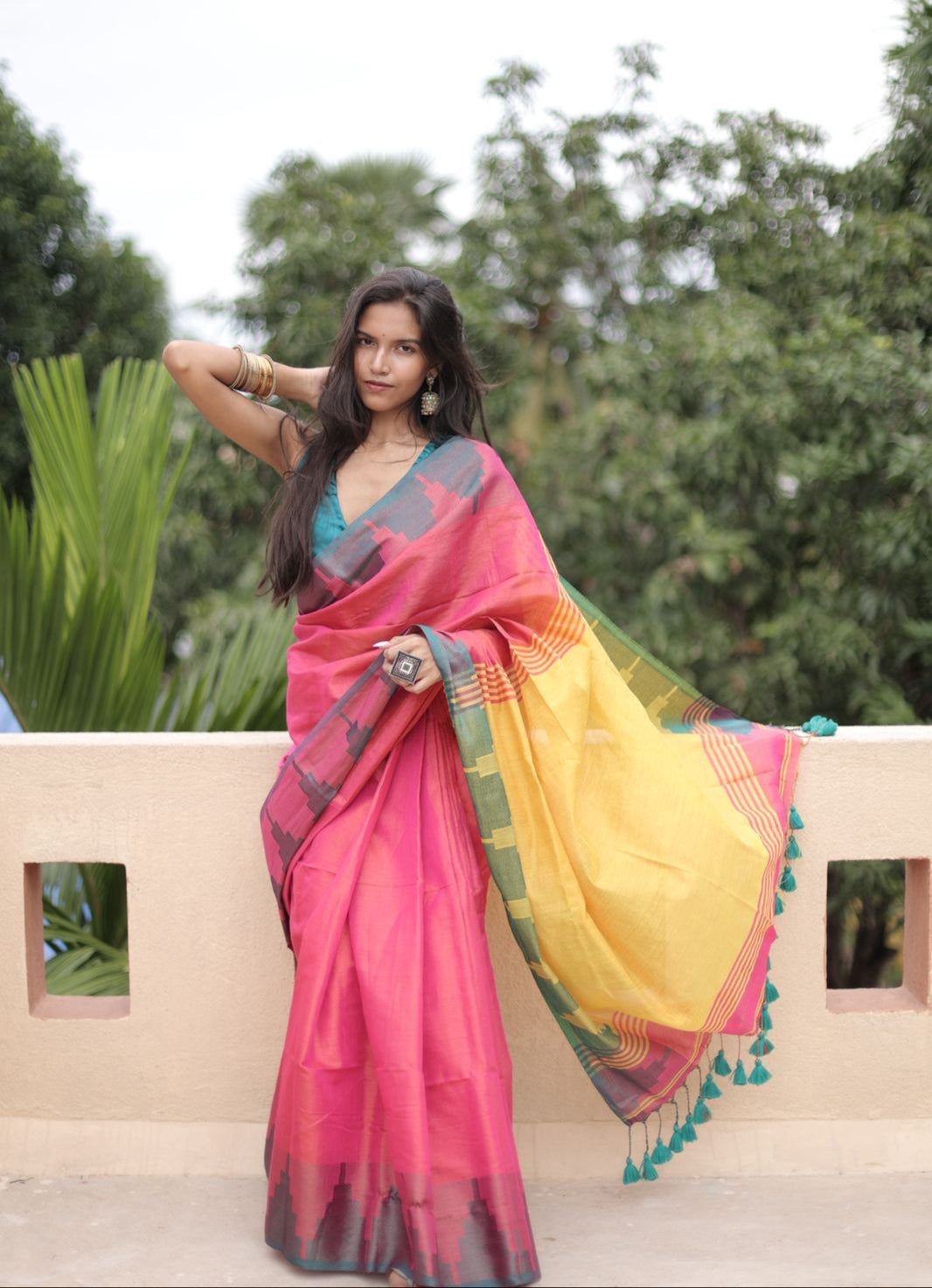 Suhani | Strawberry Handloom Tissue Saree