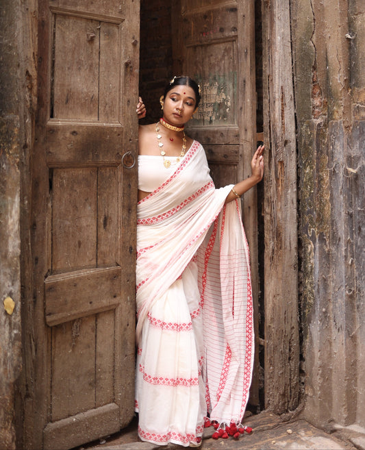 Cotton Galleria | Off White and Red Handwoven Premium Cotton Saree