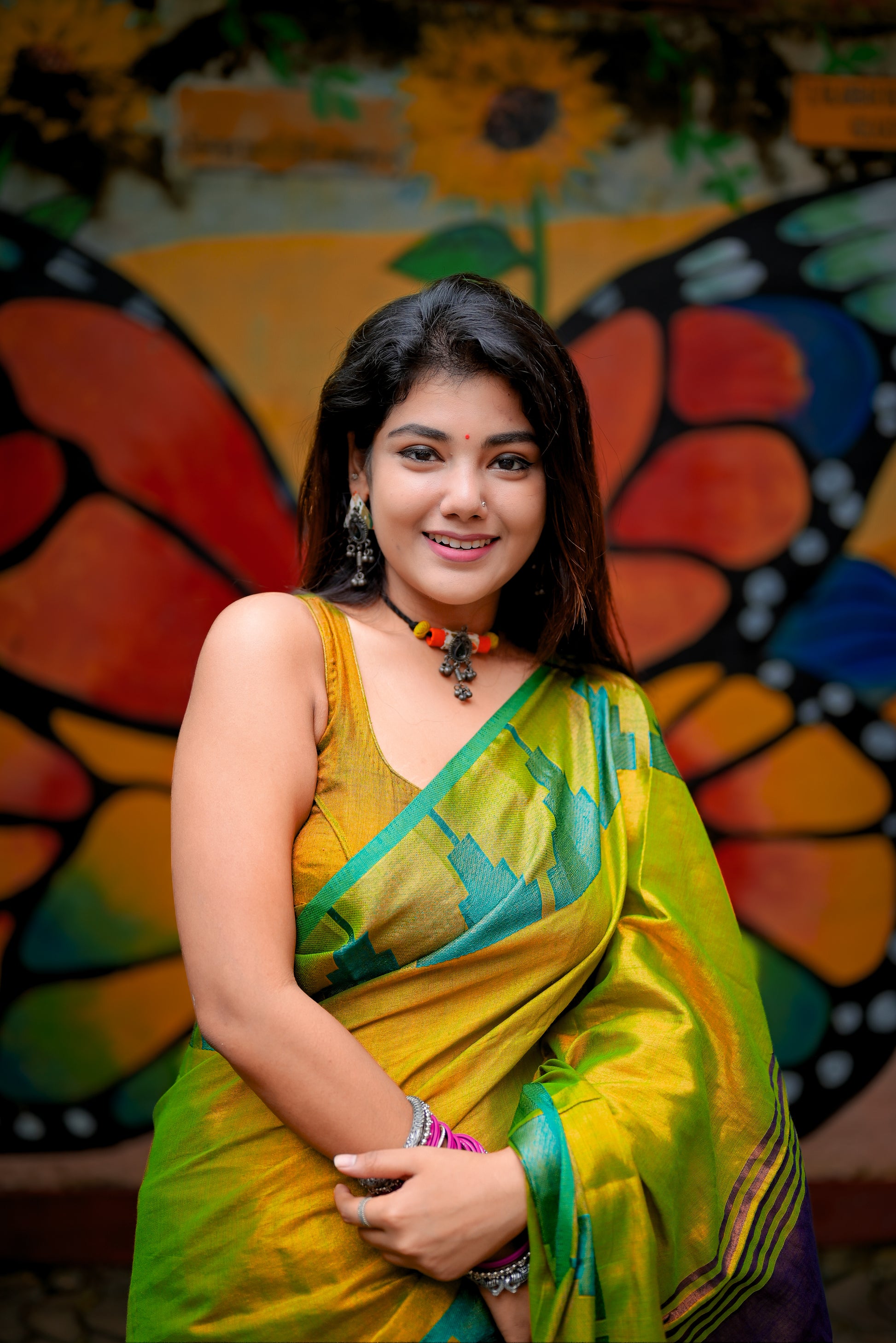 Suhani | Metallic Green Handloom Tissue Saree