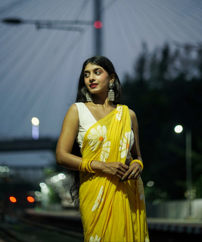 Daisy Dreams | Yellow Mul Mul Cotton Saree