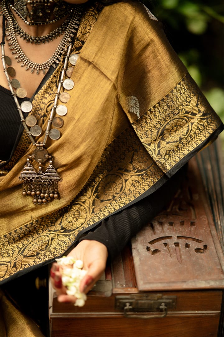 Afreen | Metallic Gold Kanjivaram Tissue Silk Saree
