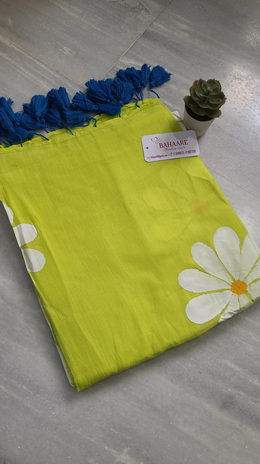 Daisy Dreams | Neon Mul Mul Cotton Saree